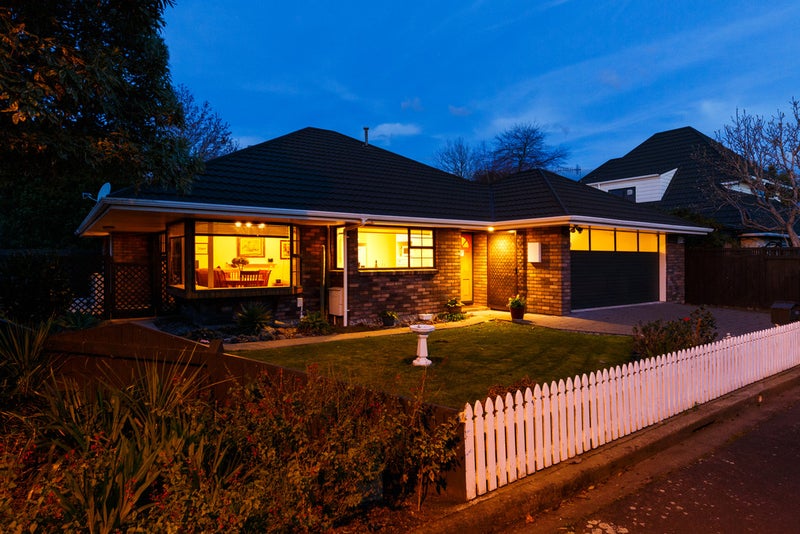 7 Dresdan Court, Hokowhitu, Palmerston North - Carousel 1