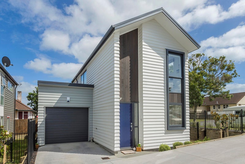 29A Eastview Road, Glen Innes, Auckland - Carousel 2