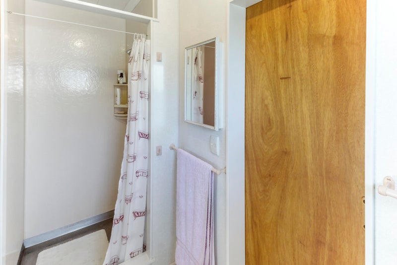 13 Jellicoe Parade, Surfdale, Waiheke Island - Carousel 17