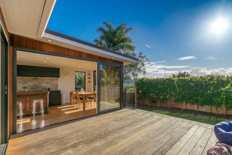 4 Nottingham Street, Westmere, Auckland - Carousel 1