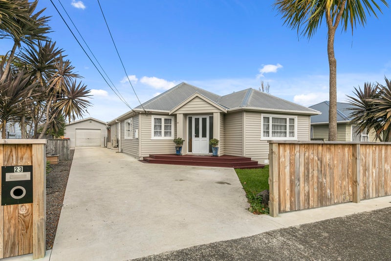 23 Oxford Crescent, Ebdentown, Upper Hutt - Carousel 1