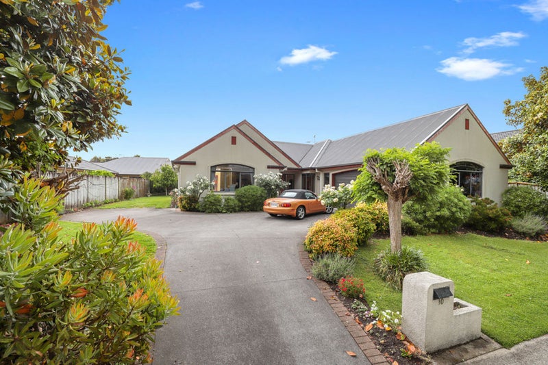 10 Alconbury Drive, Rototuna North, Hamilton - Carousel 1