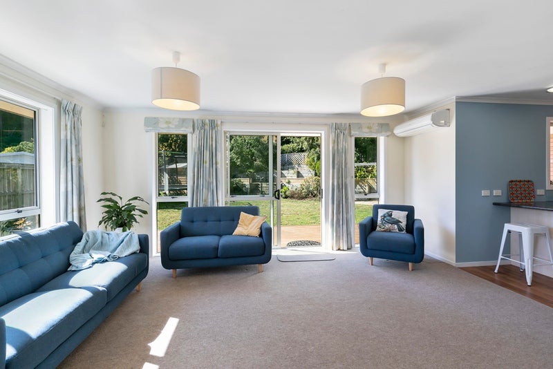 16 Laura Fergusson Grove, Fairfield, Lower Hutt - Carousel 2