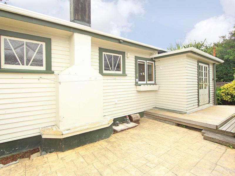 2/17 Brees Street, Epuni, Lower Hutt - Carousel 18