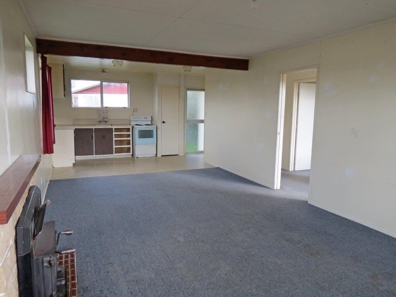 12 Okato Place, Kuripuni, Masterton - Carousel 6