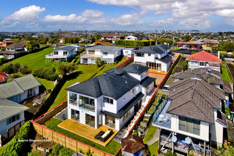 122A Coronation Road, Hillcrest, Auckland - Carousel 1