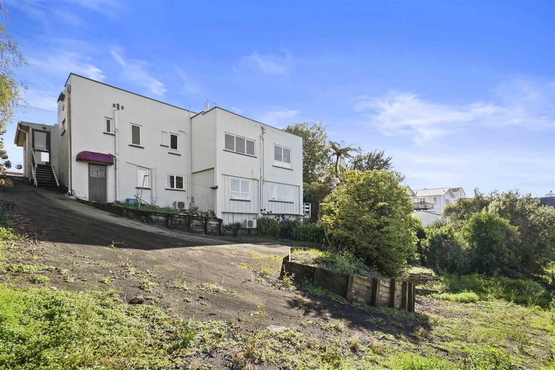 39 Thackeray Street, Hamilton Lake, Hamilton - Carousel 2