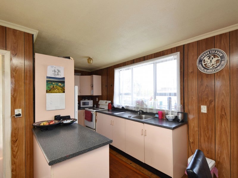 49 Brown Street, Strathern, Invercargill - Carousel 2