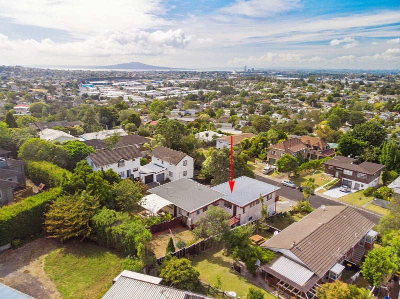2/18 Girrahween Drive, Totara Vale, Auckland - Carousel 17