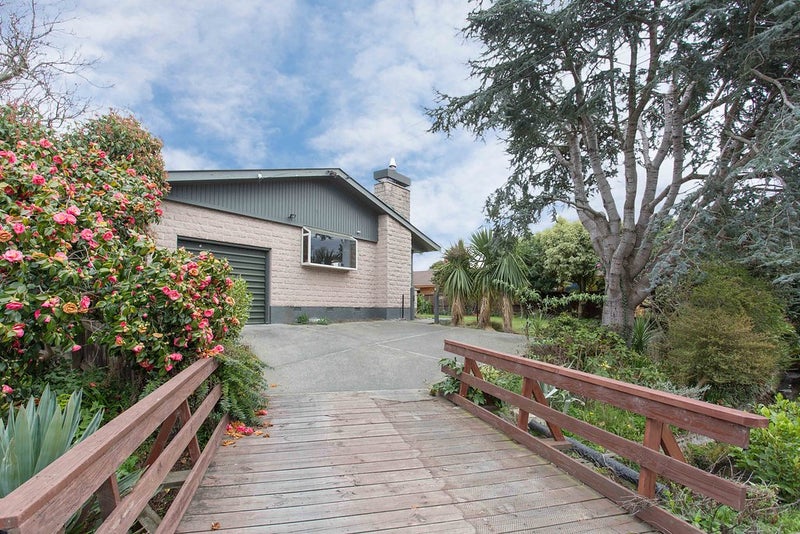 2 Pitt Place, St Albans, Christchurch - Carousel 15