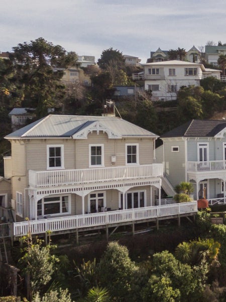 2 Seaview Terrace, Bluff Hill, Napier - Carousel 2