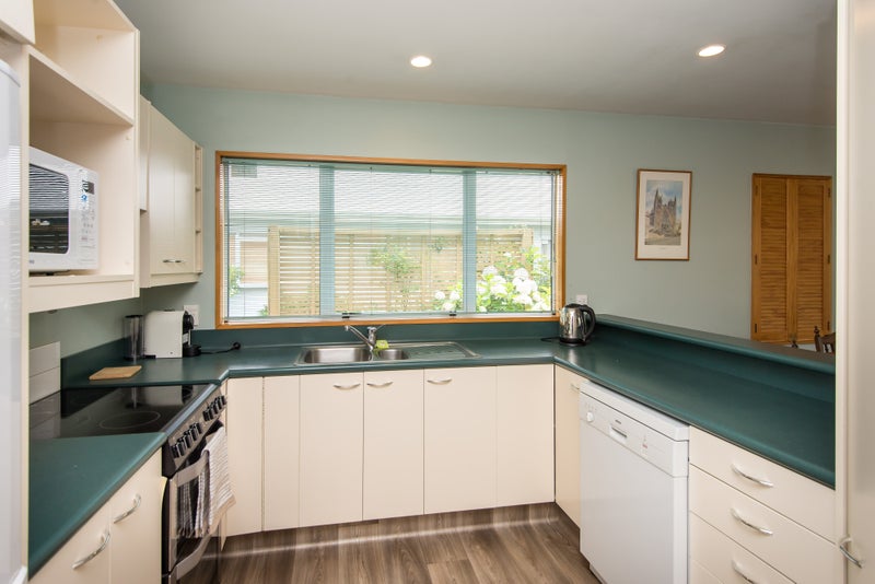 3/125 Blighs Road, Strowan, Christchurch - Carousel 2