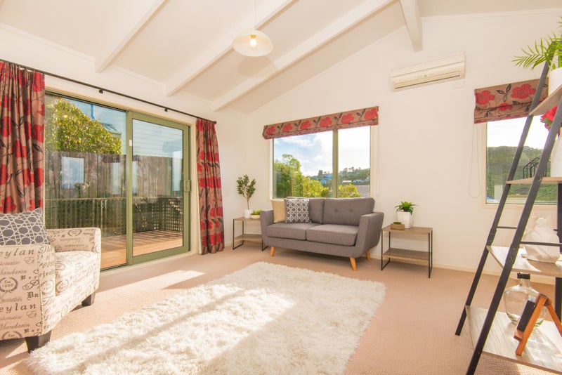 16A Fernhaven Grove, Newlands, Wellington - Carousel 2