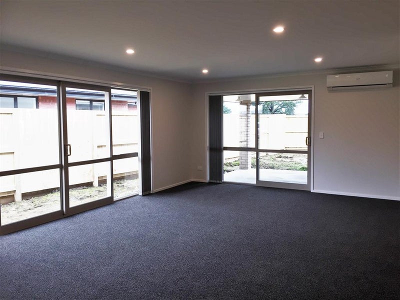 255 Dixon Road, Fitzroy, Hamilton - Carousel 2