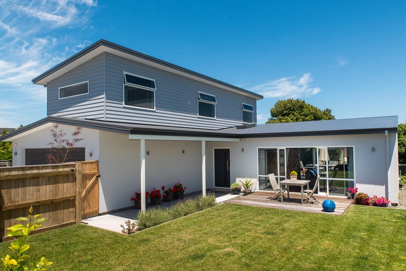 6 Gladstone Road, Bluff Hill, Napier - Carousel 1