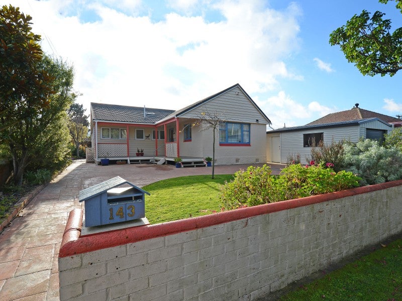 143 Oxford Terrace, Epuni, Lower Hutt - Carousel 1
