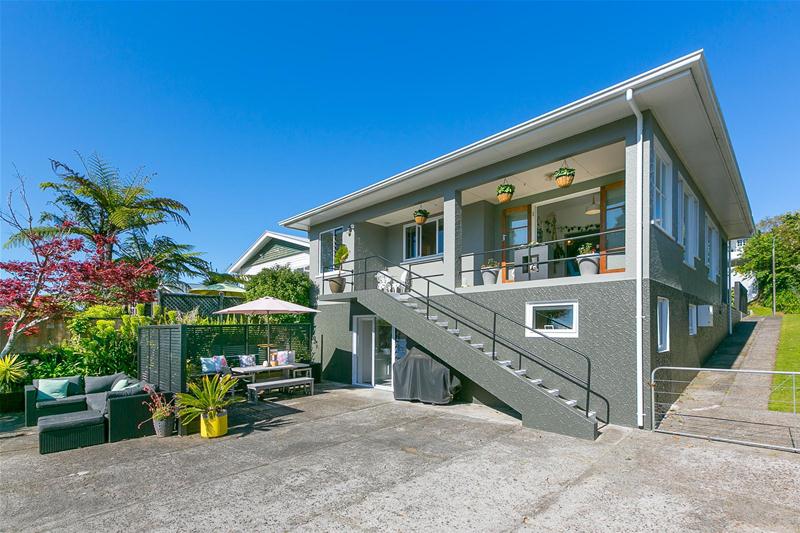 113 Belt Road, New Plymouth, New Plymouth - Carousel 2