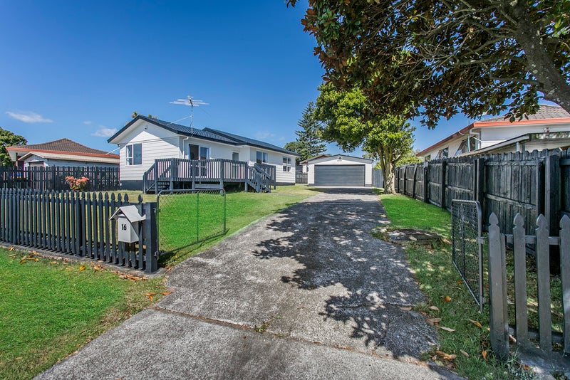 16 Etherton Drive, Weymouth, Auckland - Carousel 17