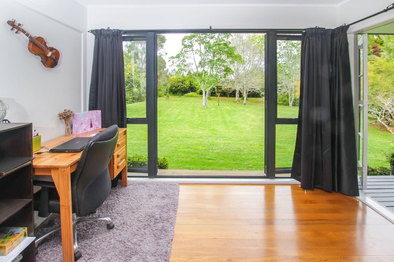 2287 State Highway 10, Kerikeri - Carousel 1