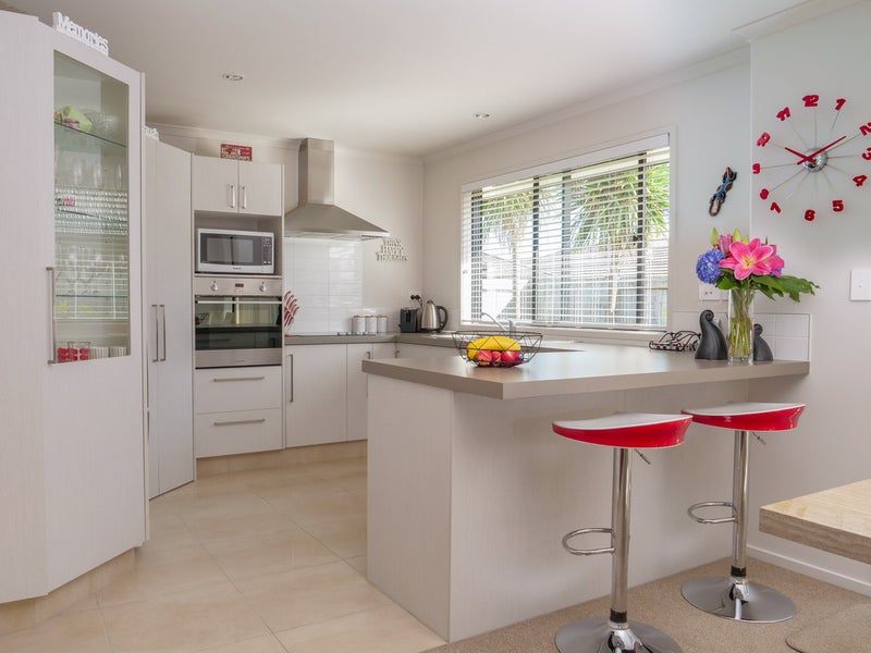 7 Whaley Avenue, Papamoa Beach, Papamoa - Carousel 2