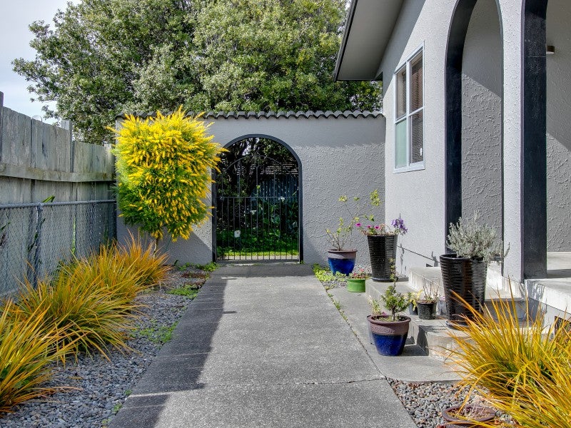 21 Bowling Road, Greenmeadows, Napier - Carousel 2