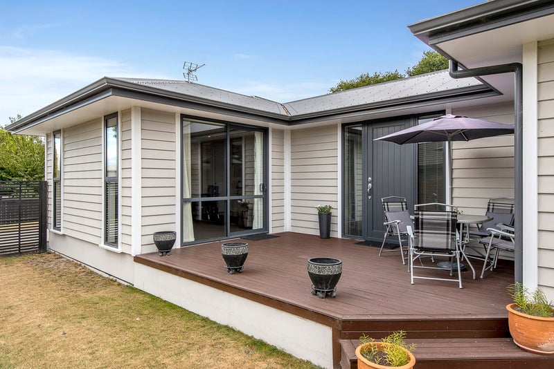 6 Laura Kent Place, Woolston, Christchurch - Carousel 2