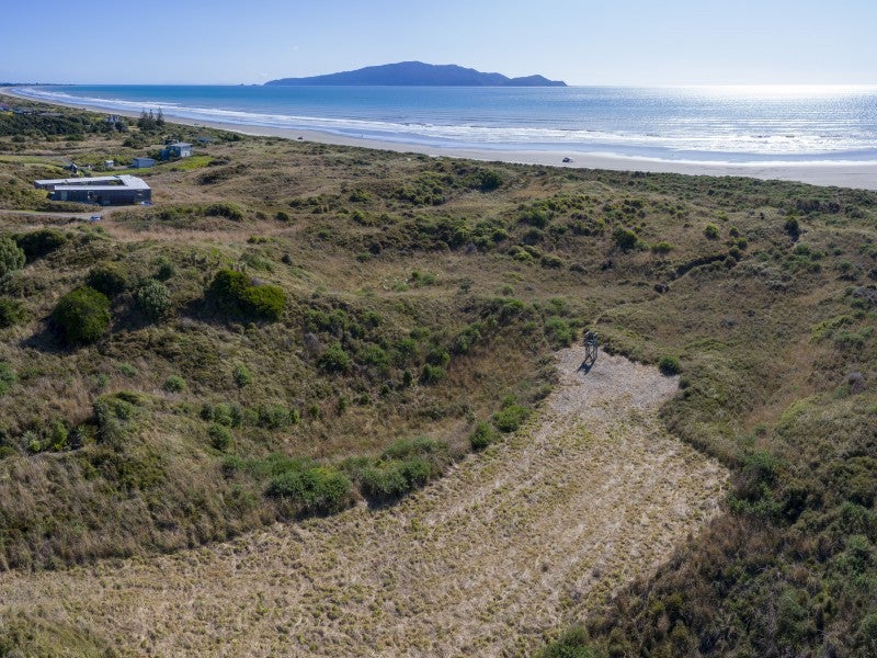 47 Pingoa Lane, PEKA PEKA, WAIKANAE - Carousel 2