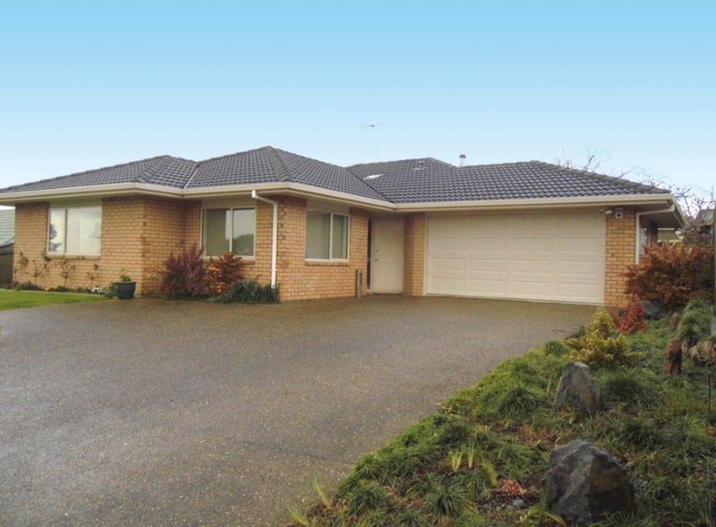 21 Dixon Road, Fitzroy, Hamilton - Carousel 1