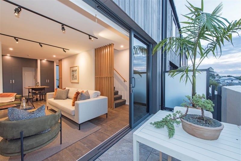 4/2 Second Avenue, Kingsland, Auckland - Carousel 1