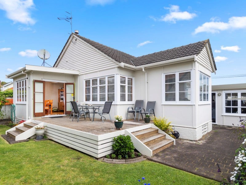 44 Twentieth Avenue, Tauranga South, Tauranga - Carousel 1