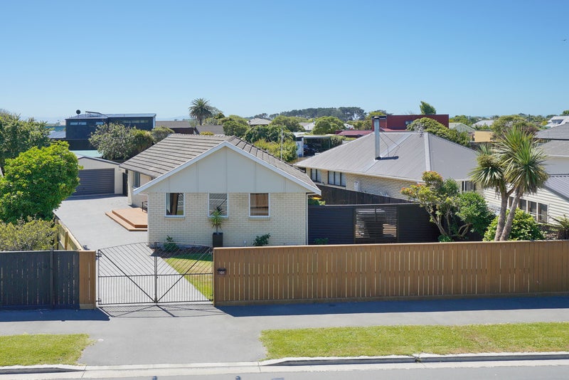 104 Bridge Street, New Brighton, Christchurch - Carousel 1