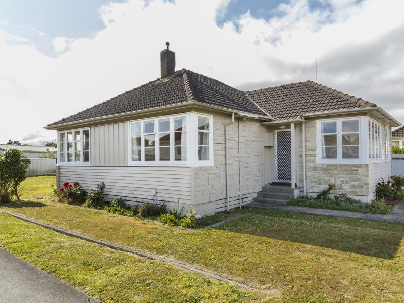 29 Ngarimu Street, Roslyn, Palmerston North - Carousel 1