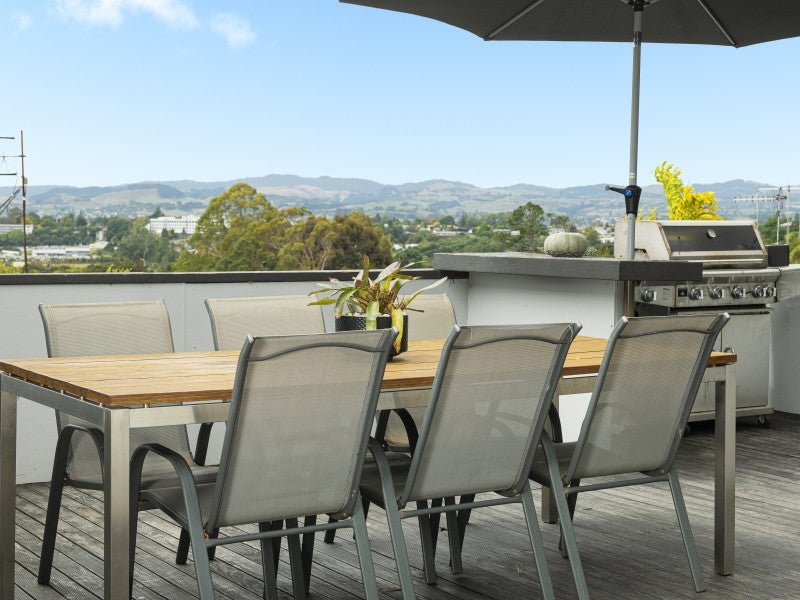 6 Birmingham Street, Judea, Tauranga - Carousel 2