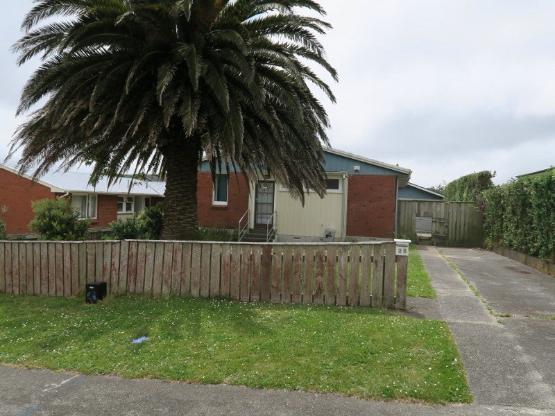 28 Niagara Street, Waitangirua, Porirua - Carousel 1
