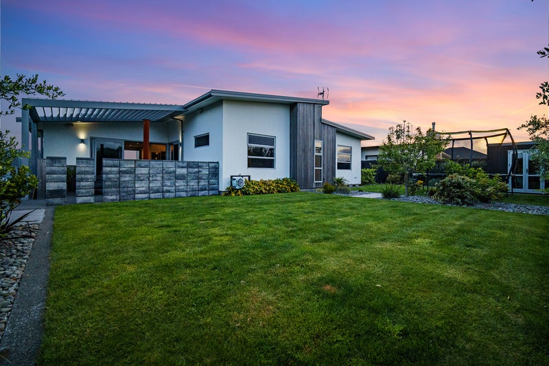 7 Wentworth Lane, Waiwhakaiho, New Plymouth - Carousel 1