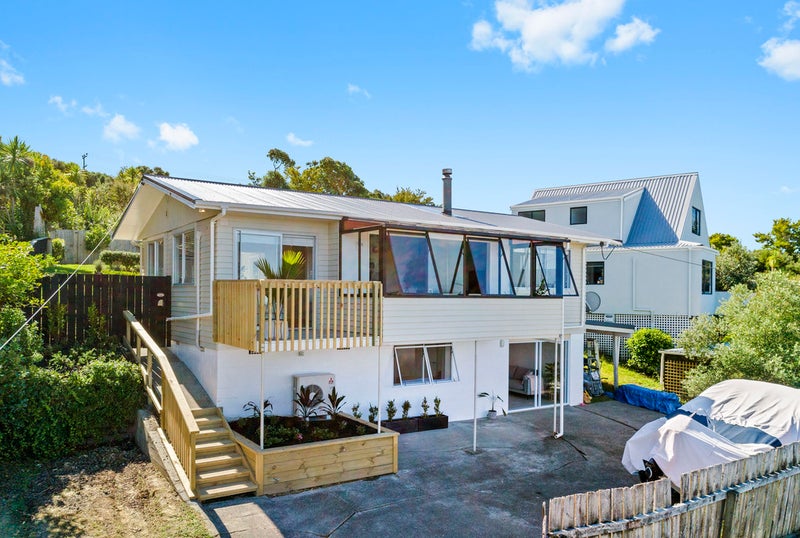 14 Layton Road, Manly , Auckland - Carousel 1