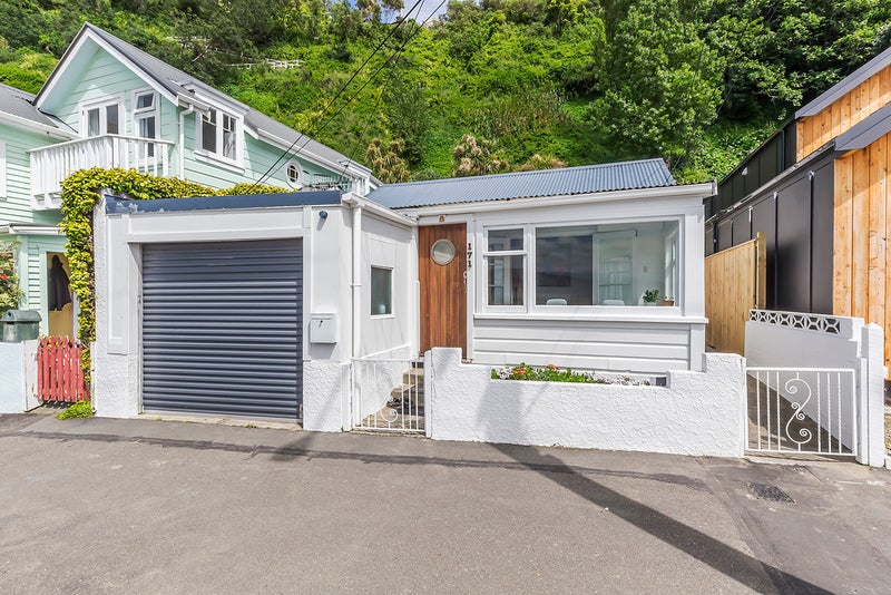 171 Marine Parade, Seatoun, Wellington - Carousel 1