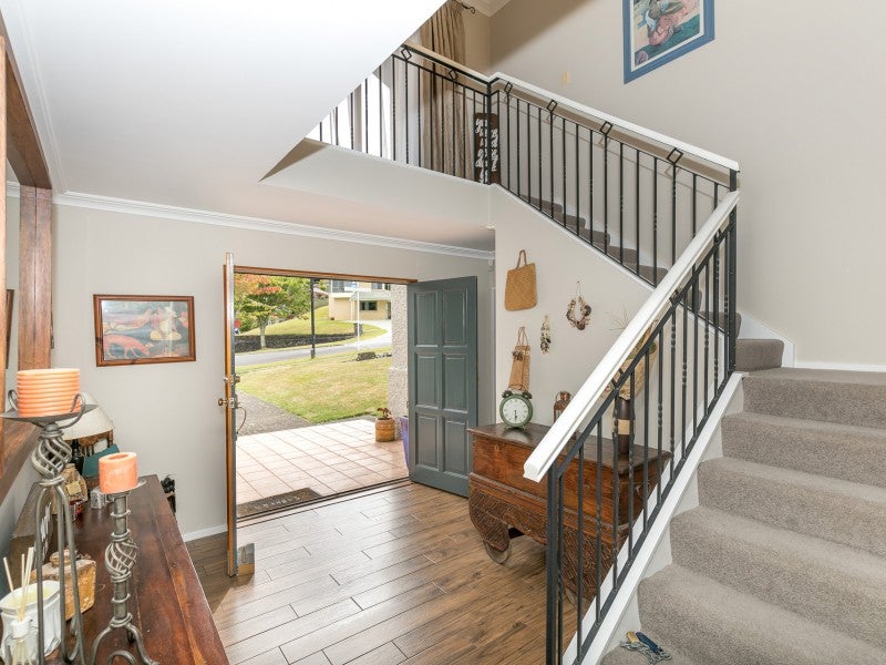 17 Greenfield Drive, Western Heights, Hamilton - Carousel 2