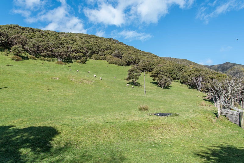 330 South Karori Road, Karori, Wellington - Carousel 2