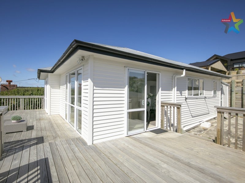 133 Normandale Road, Normandale, Lower Hutt - Carousel 2