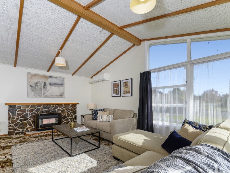 8 Jameson Avenue, Fenton Park, Rotorua - Carousel 2