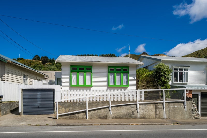 45 Happy Valley Road, Owhiro Bay, Wellington - Carousel 1