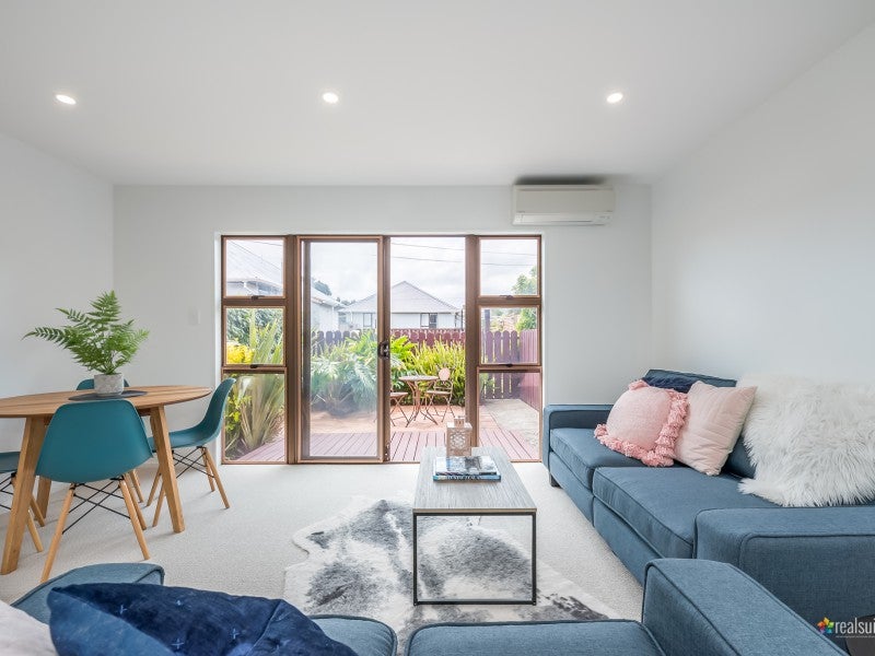 1A Hamua Grove, Waiwhetu, Lower Hutt - Carousel 1