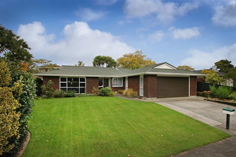 6 Truscott Grove, Awapuni, Palmerston North - Carousel 1