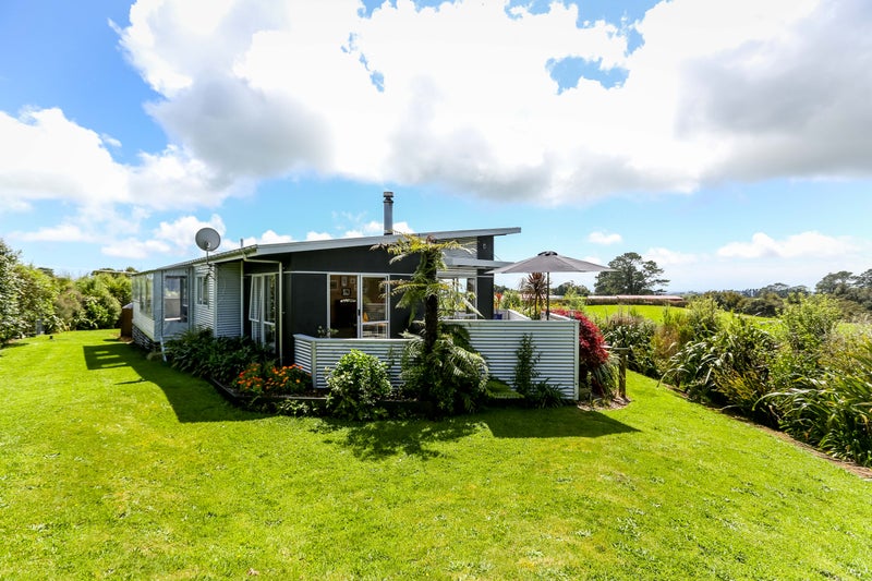 1291 Carrington Road, Hurworth, New Plymouth - Carousel 2