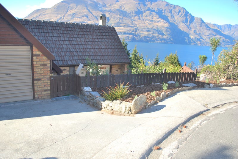 28 McKerrow Place, Sunshine Bay, Queenstown - Carousel 1