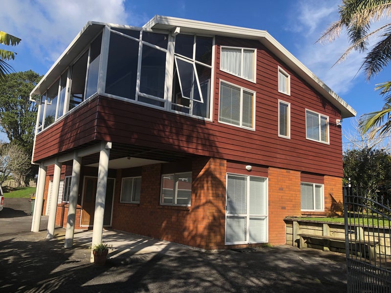 322 Wairau Road, Glenfield, Auckland - Carousel 1