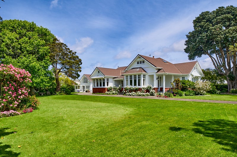 27 Military Road, Boulcott, Lower Hutt - Carousel 1