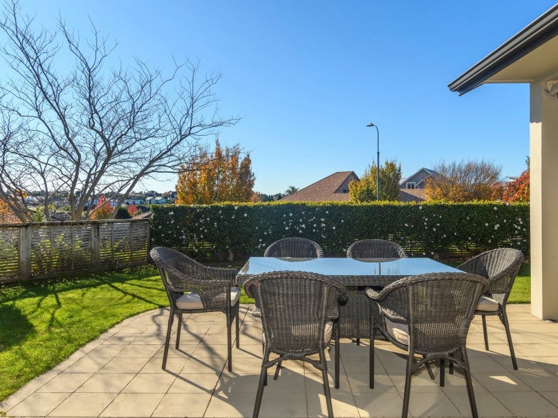 10 Harbelle Close, Bethlehem, Tauranga - Carousel 2