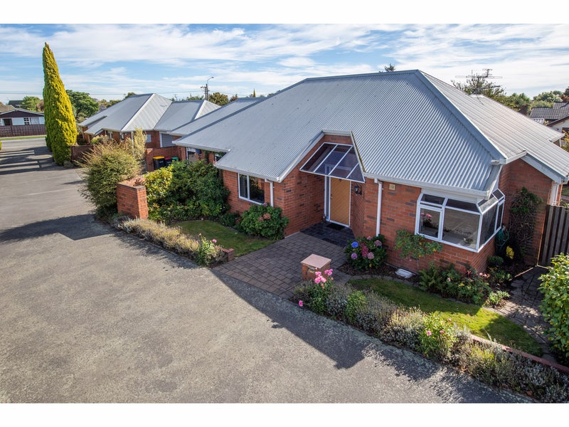 2 Pentavon Lane, Avonhead, Christchurch - Carousel 2